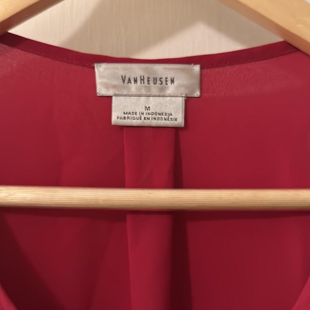 Woman’s tee - Picture 2 of 3
